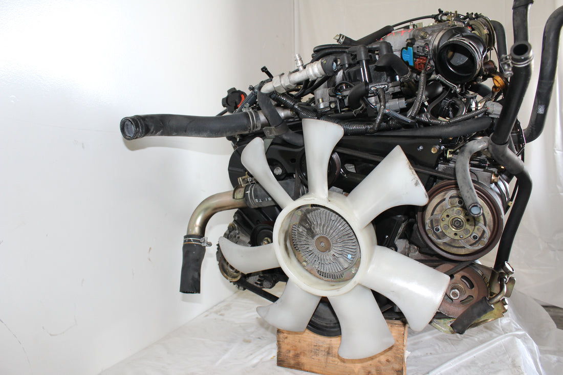 00-04 Nissan Xterra Engine - VG33DE